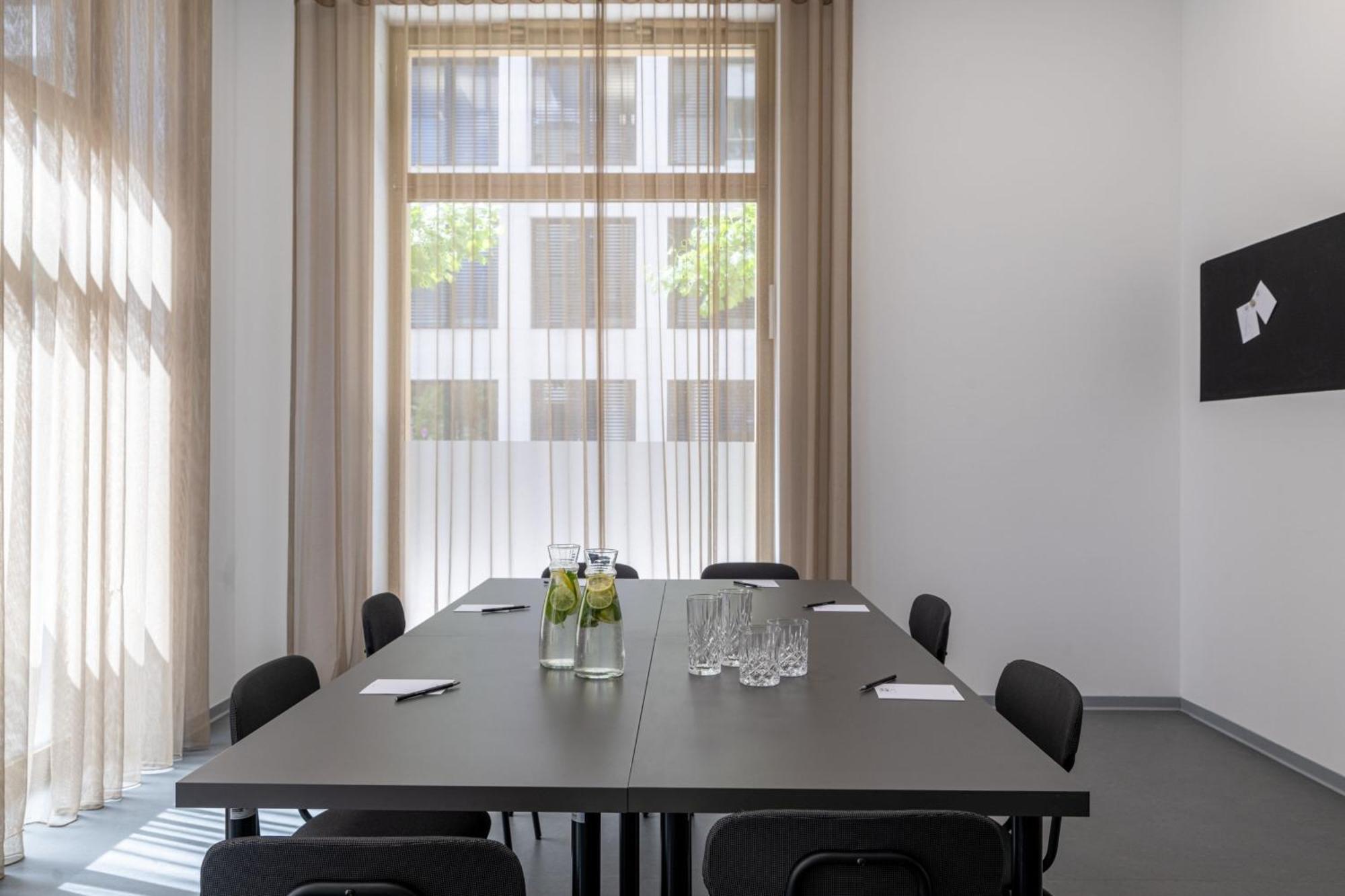 Moxy Darmstadt Bagian luar foto